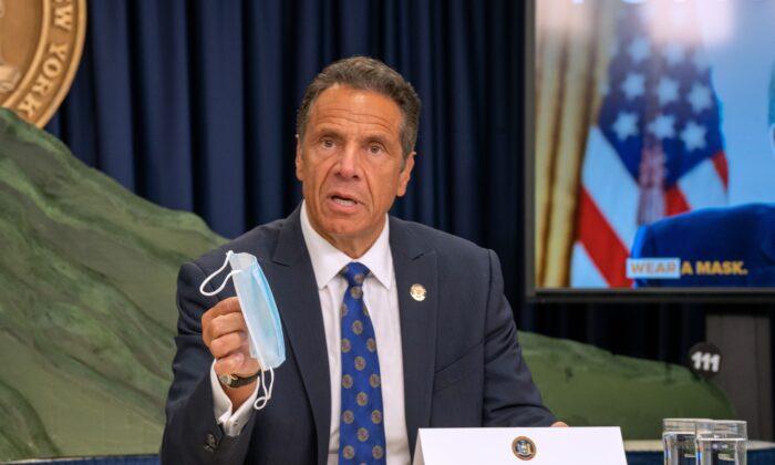 Mayor Admits Mistake After Maskless Elbow Bump With NY Gov. Andrew Cuomo