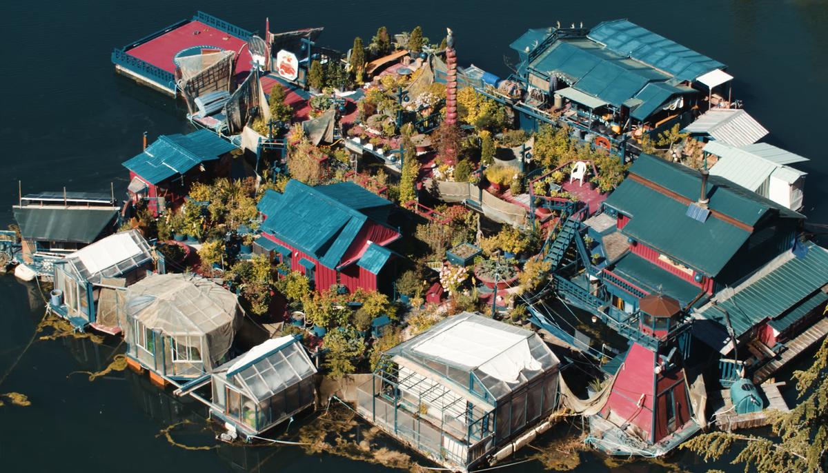 Couple Lives on a Self-Sustaining Floating Island That They Built Themselves for 29 Years