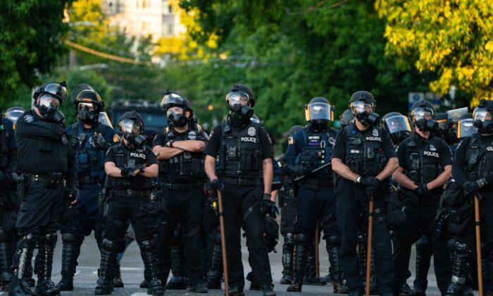How Federal Cop Control Left Liberals Joyless in Seattle (Also, Tear-Gassed)