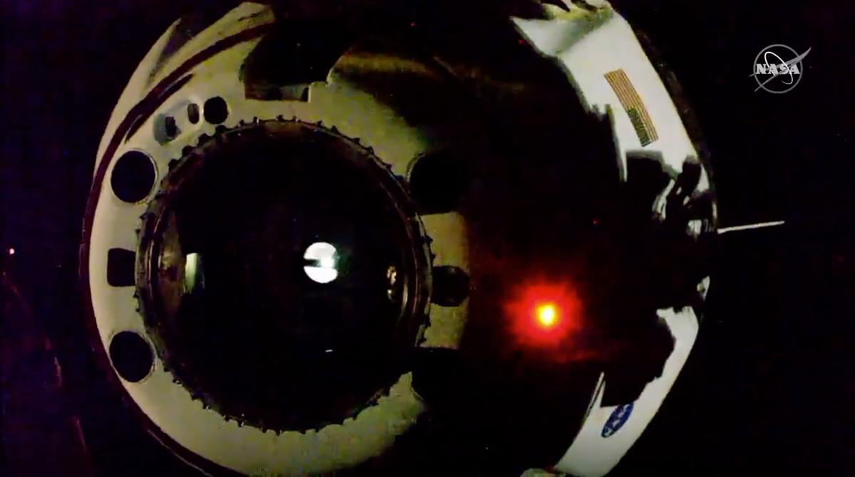 SpaceX Guiding NASA Astronauts to 1st Splashdown in 45 Years