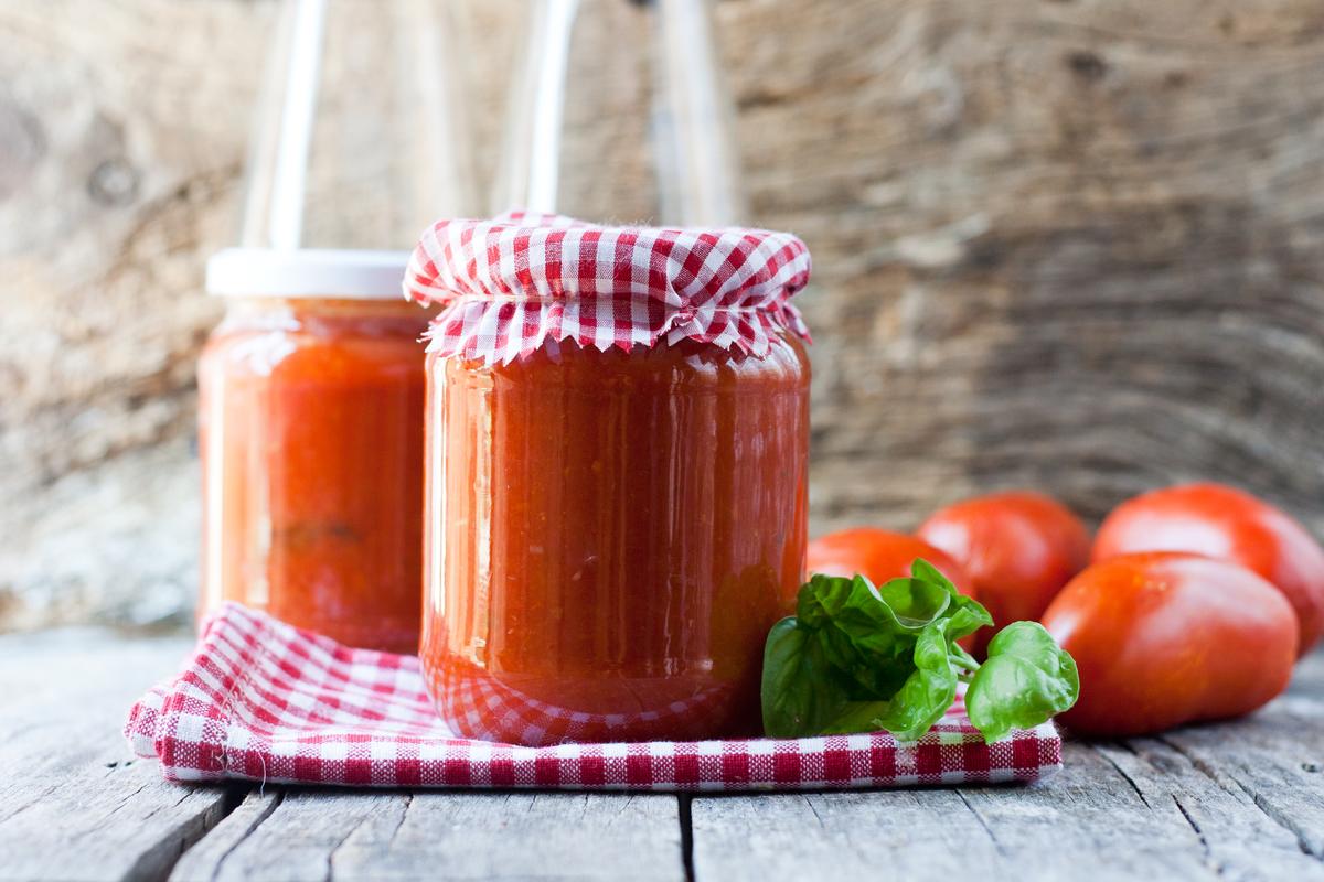 Pomarola, a simple Italian tomato sauce. (Photo by Giulia Scarpaleggia)