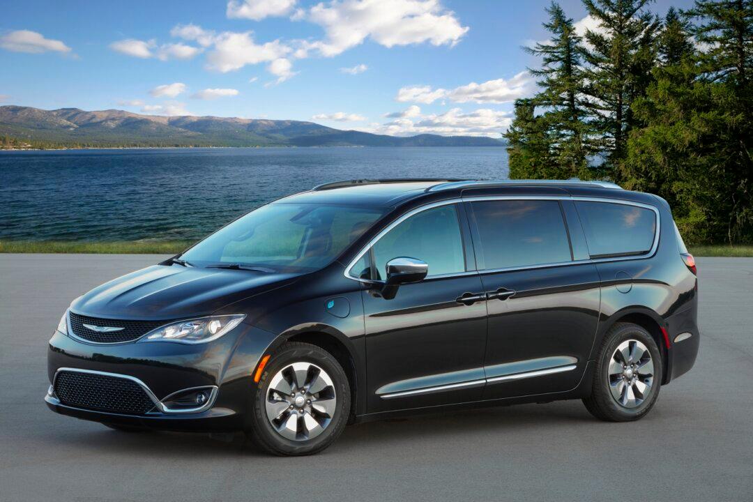 2020 Chrysler Pacifica Hybrid Limited