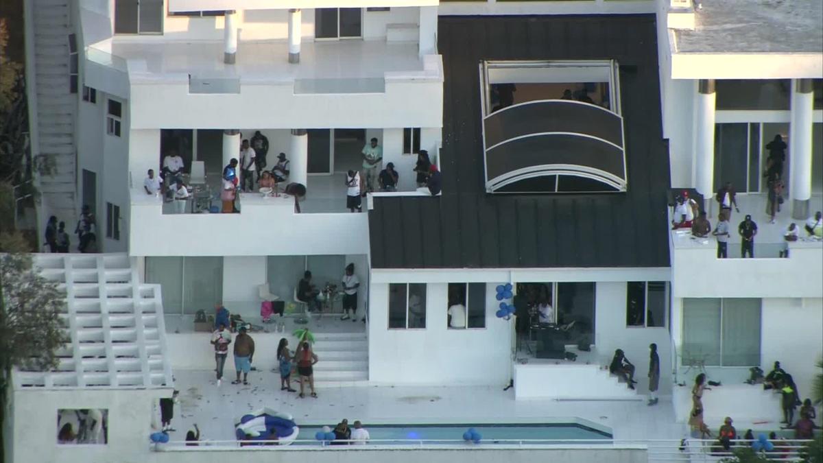 A house party in Los Angeles , Calif., on Aug. 3, 2020. (Courtesy of KCAL/KCBS)
