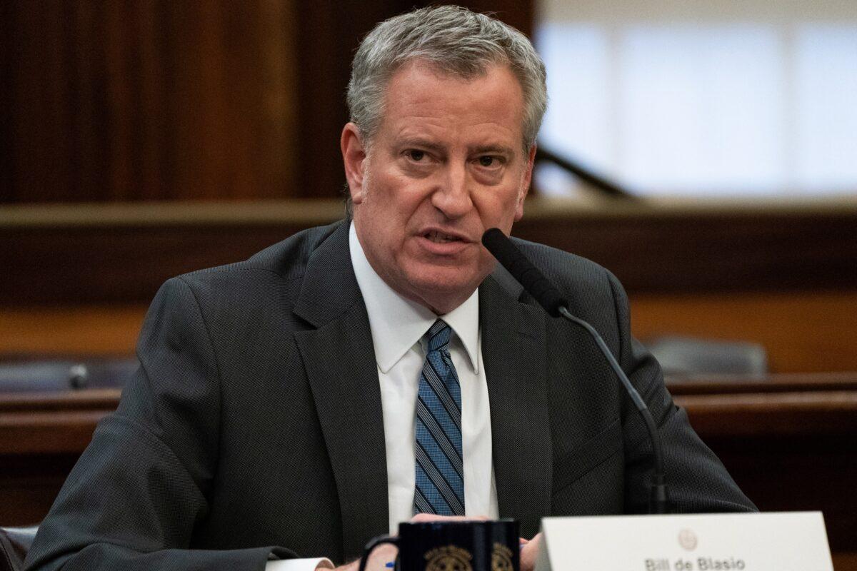 New York City Mayor Bill de Blasio speaks during a news conference in Manhattan, New York, on March 17, 2020. (Jeenah Moon/Reuters)