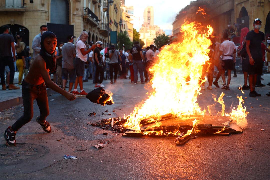 Canada Promises More Aid to Beirut as Lebanon’s PM Resigns Amid Corruption Allegations