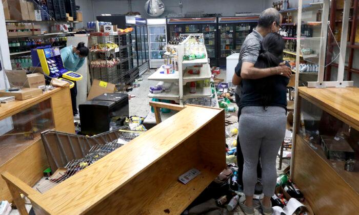 More Than 100 Arrested After Widespread Looting in Chicago