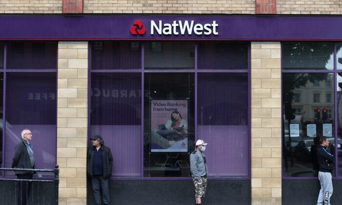 UK Bank NatWest Cuts More Than 500 Jobs, Closes North London Office