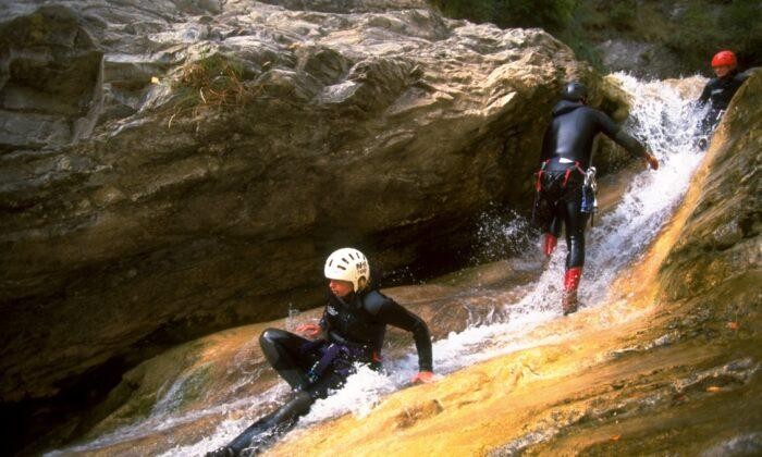 Three Spanish Tourists Die in Swiss Canyoning Accident, Fourth Missing