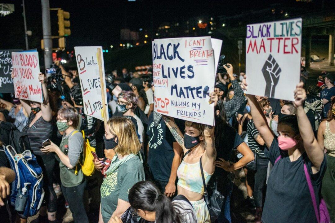 Texas AG Slams Police Department After Video Shows Officer Allegedly Allowing BLM to Block Traffic