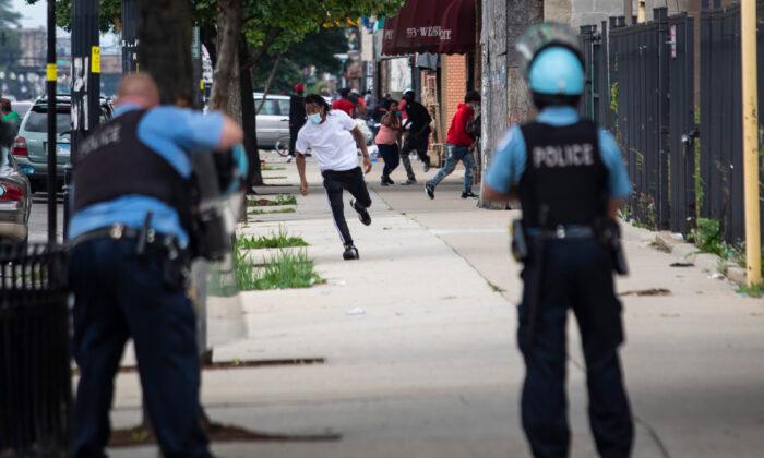 Chicago Police Union President Says New Foot Chase Policy Discourages Proactive Policing
