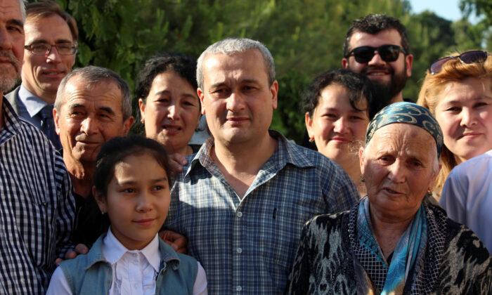 US Envoy to Uzbekistan Urges Release of Detained Journalist