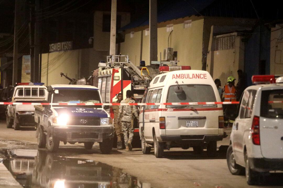 At Least 7 Dead After Gunmen Attack Mogadishu Hotel