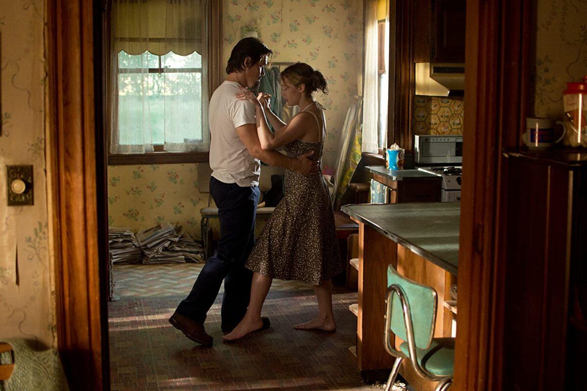 Josh Brolin and Kate Winslet cha-cha in "Labor Day." (Paramount Pictures)