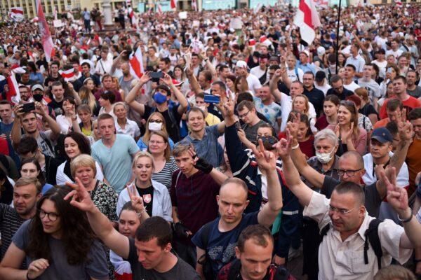 Opposition supporters protest against disputed presidential elections results at Independence Square in Minsk on Aug. 18, 2020. (Sergei Gapon/AFP via Getty Images)
