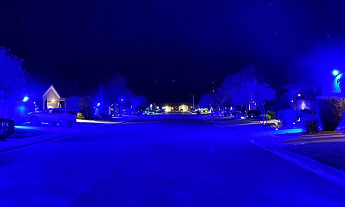 Nevada Neighborhood Lights Up in Blue to Show Support for Police