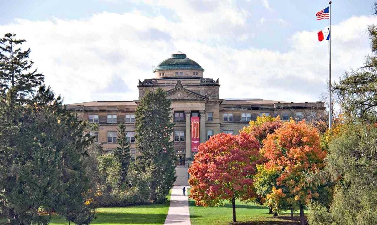 English Professor Bans Disagreement With Woke Topics