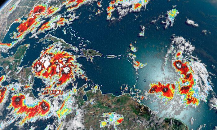 2 Tropical Systems Could Threaten the Gulf Coast at the Same Time
