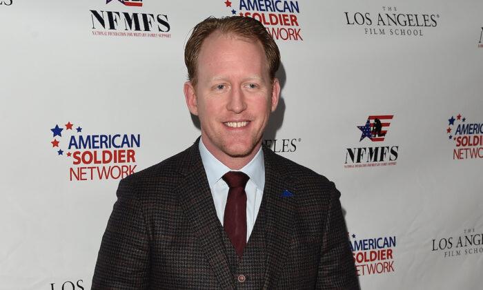 Delta Bans Navy SEAL Who Shot Bin Laden After He Refused to Wear Face Mask