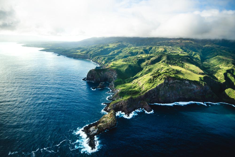 The cliffs of Maui are reminiscent of Madeira's, halfway around the world. (Shutterstock)
