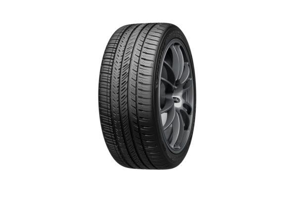 Large rain grooves running down the centre. (Courtesy of Michelin)