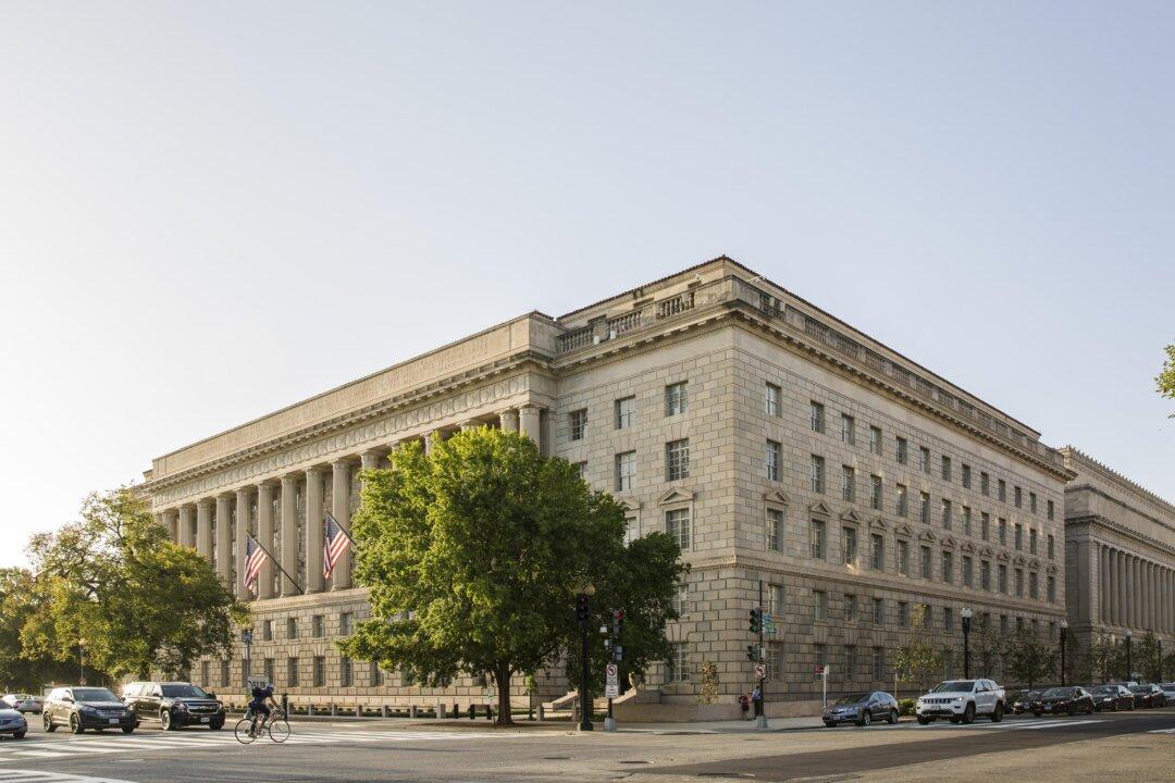 Tech Companies Need to Avoid Editorializing to Keep Legal Protections, Commerce Official Says