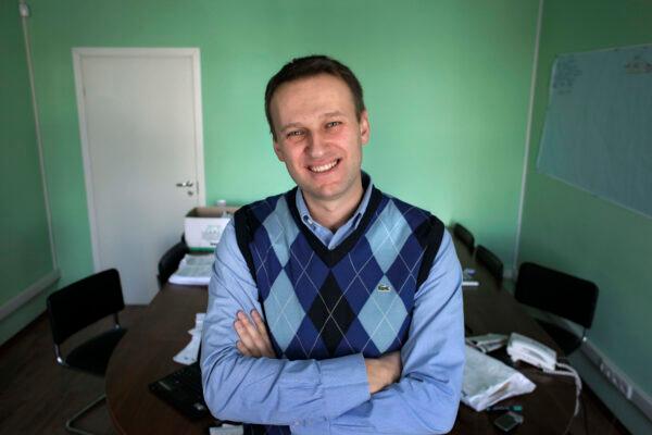 Alexei Navalny poses in his office in Moscow, on March 17, 2010. (Alexander Zemlianichenko/AP Photo)