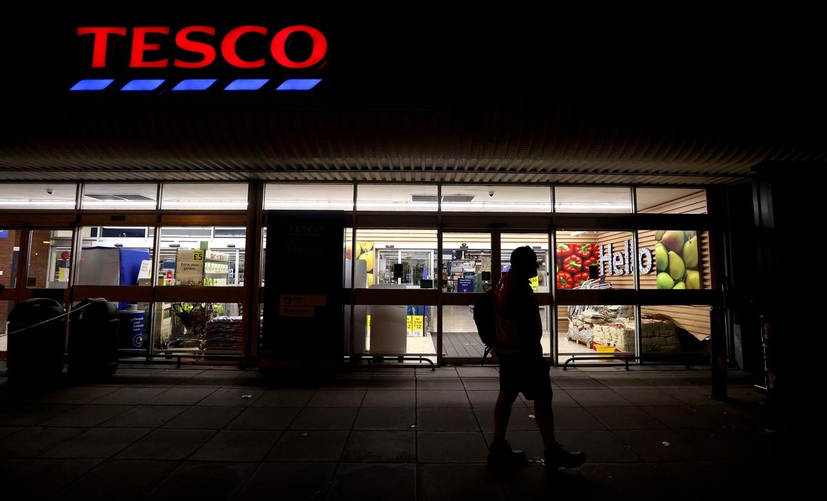16,000 More Permanent Tesco Jobs Planned as Online Sales Soar