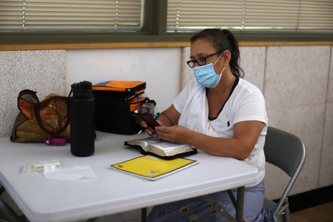 In California Heatwave, Pandemic Makes It Hard to Cool Off