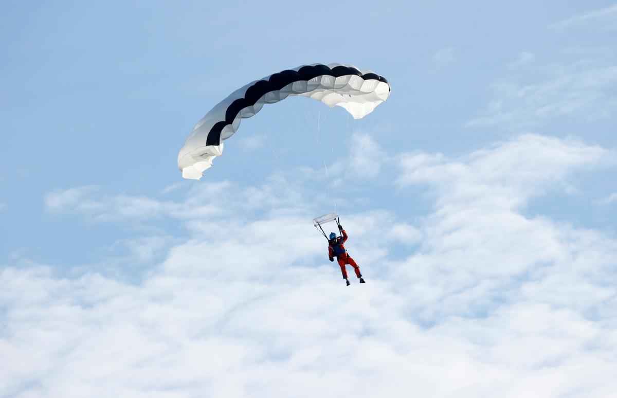 Parachutist Makes World’s First Jump From Solar-Powered Plane