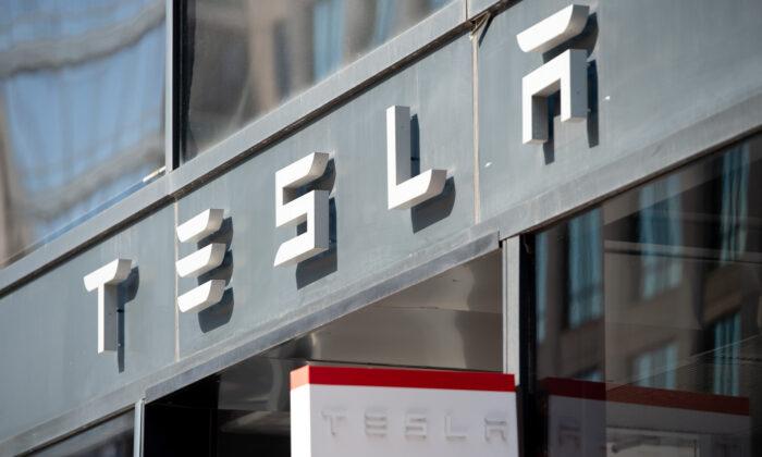 Tesla Market Value Crosses $500 Billion in Meteoric Rally