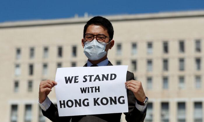 Hong Kong Activist Warns West to Shun Chinese Technology Ties