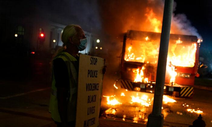 Wisconsin Governor to Increase Presence of National Guard After Nights of Riots
