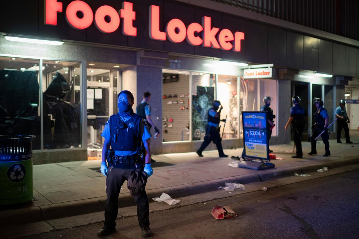 Minneapolis Under Curfew, State of Emergency After Looting and Unrest