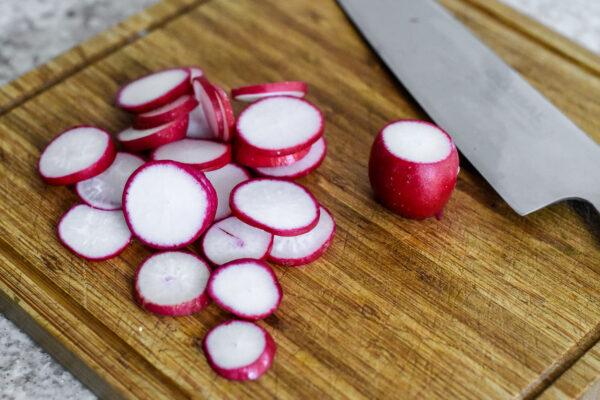 Thinly slice the radishes. (Audrey Le Goff)