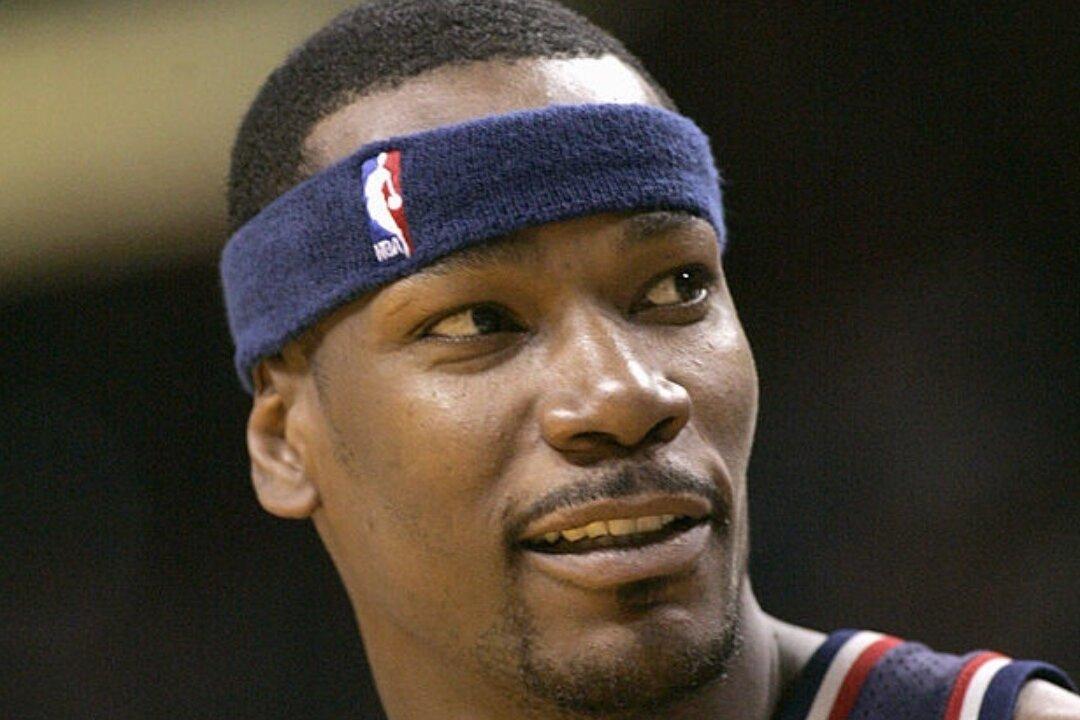 Ex-UConn Star, Top NBA Sixth Man Cliff Robinson Dies at 53