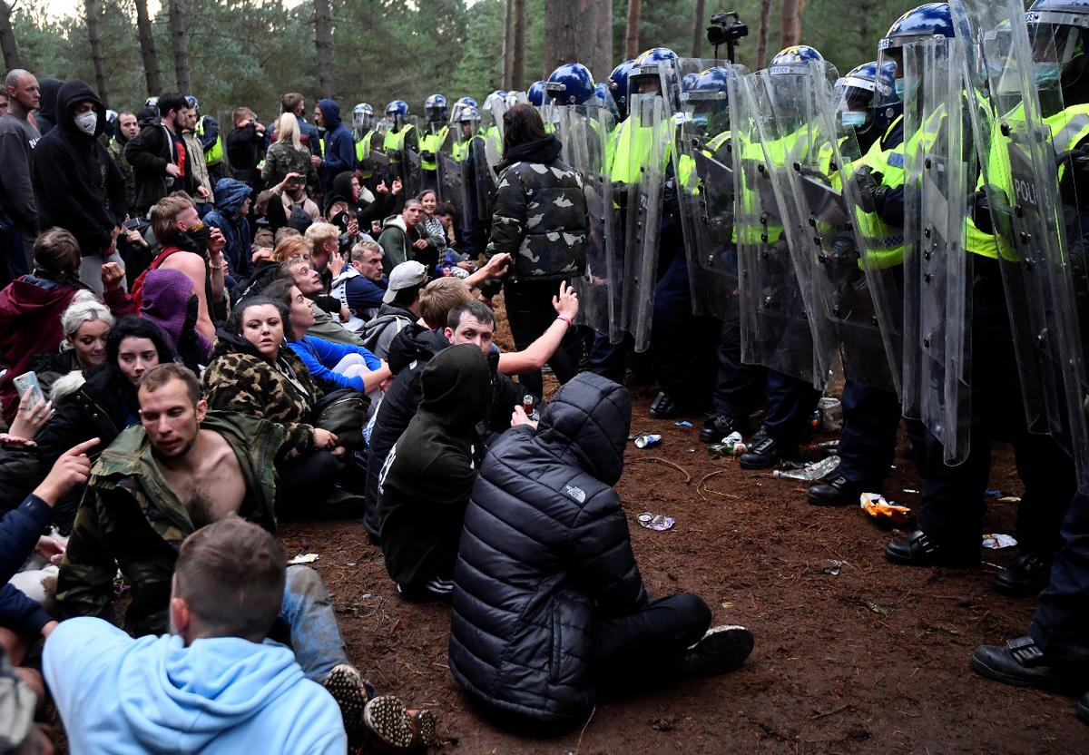 Revellers ‘Don’t Want Violence’ as Police Break up Forest Rave in England