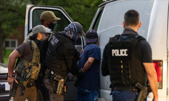ICE Arrests 2,000 Illegal Immigrants in Operation Targeting Domestic Violence