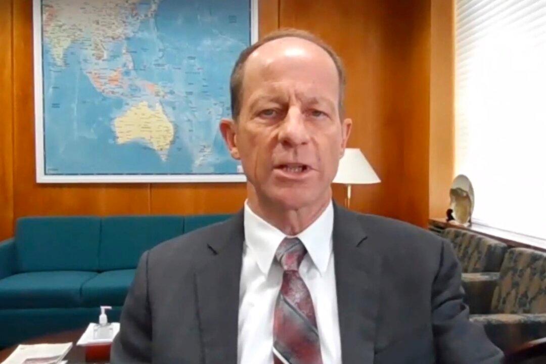US Deepens Ties With Taiwan