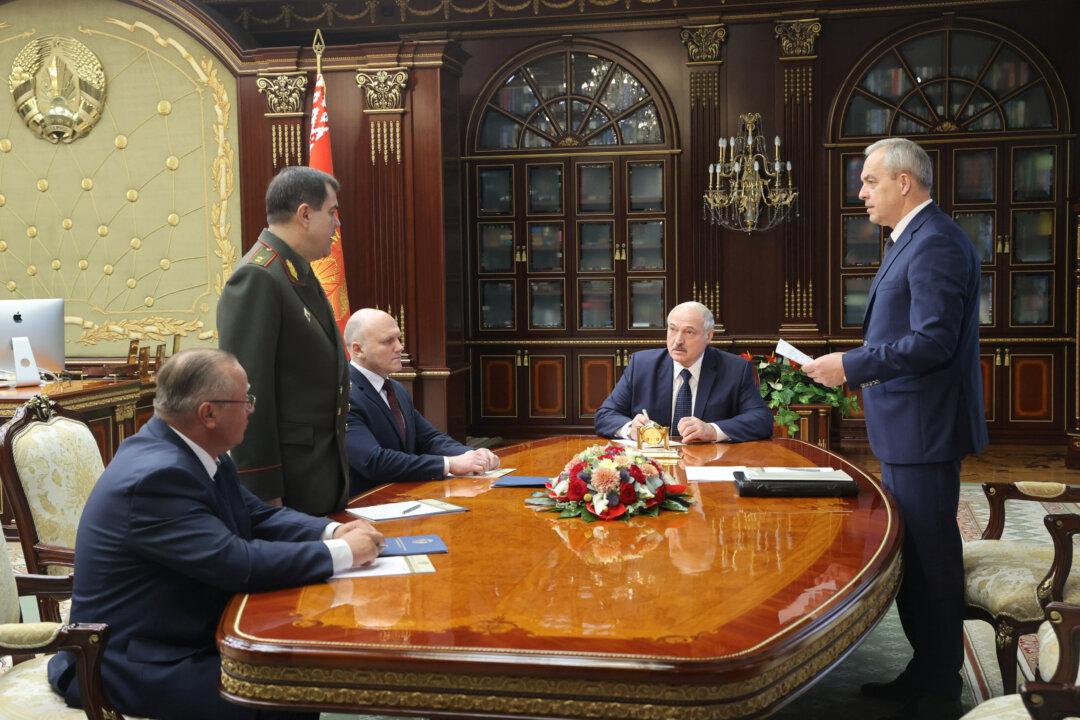 Belarusian Leader Reshuffles Security Chiefs in Face of Mass Protests