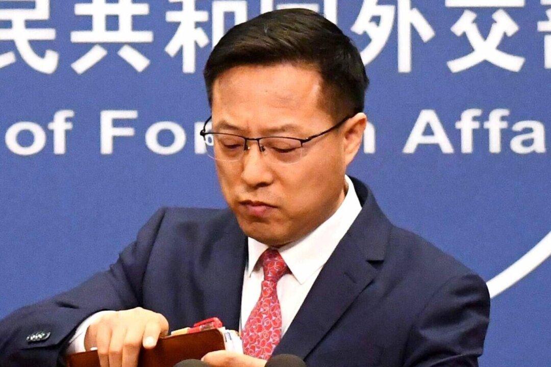 Chinese Regime Retaliates Against Six US Media Outlets, Requiring Reports on Operations