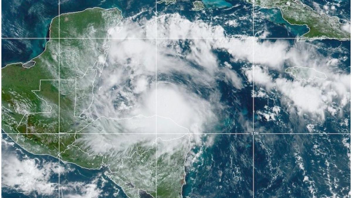 Hurricane Nana Hits Belize, Drives Across Guatemala