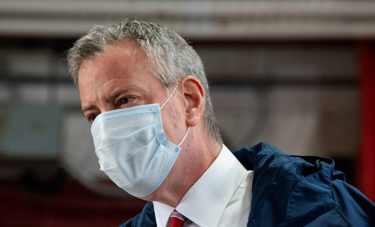 New York City Mayor Bill de Blasio speaks during an appearance in New York City, N.Y., on May 4, 2020. (Bryan Thomas/Getty Images)