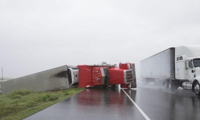 Study: Electronics Might Stop 40 Percent of Big Truck Rear Crashes