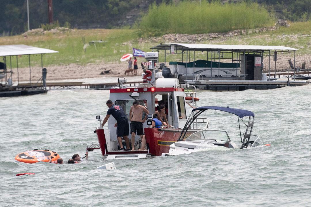 5 Boats Sink During Texas Parade for Trump, No Casualties: Sheriff
