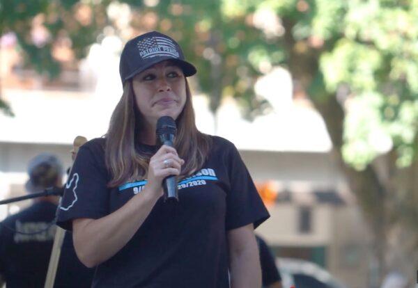 Michelle Dawson, a Yacolt city councilor, speaks at a memorial for her friend, Portland shooting victim Aaron "Jay" Danielson, at Esther Short Park in Vancouver, Washington, on Sept. 5, 2020. (The Epoch Times)