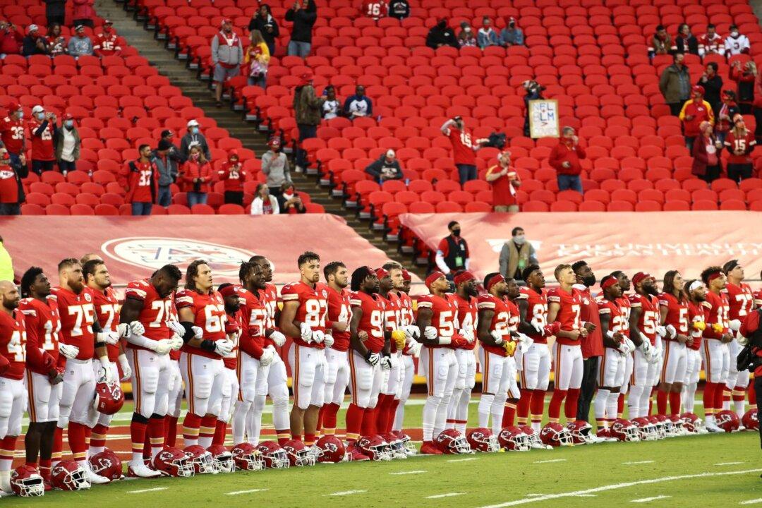 NFL Season Kicks Off Noting Black Lives Matter at Chiefs-Texans Game, Crowd Boos