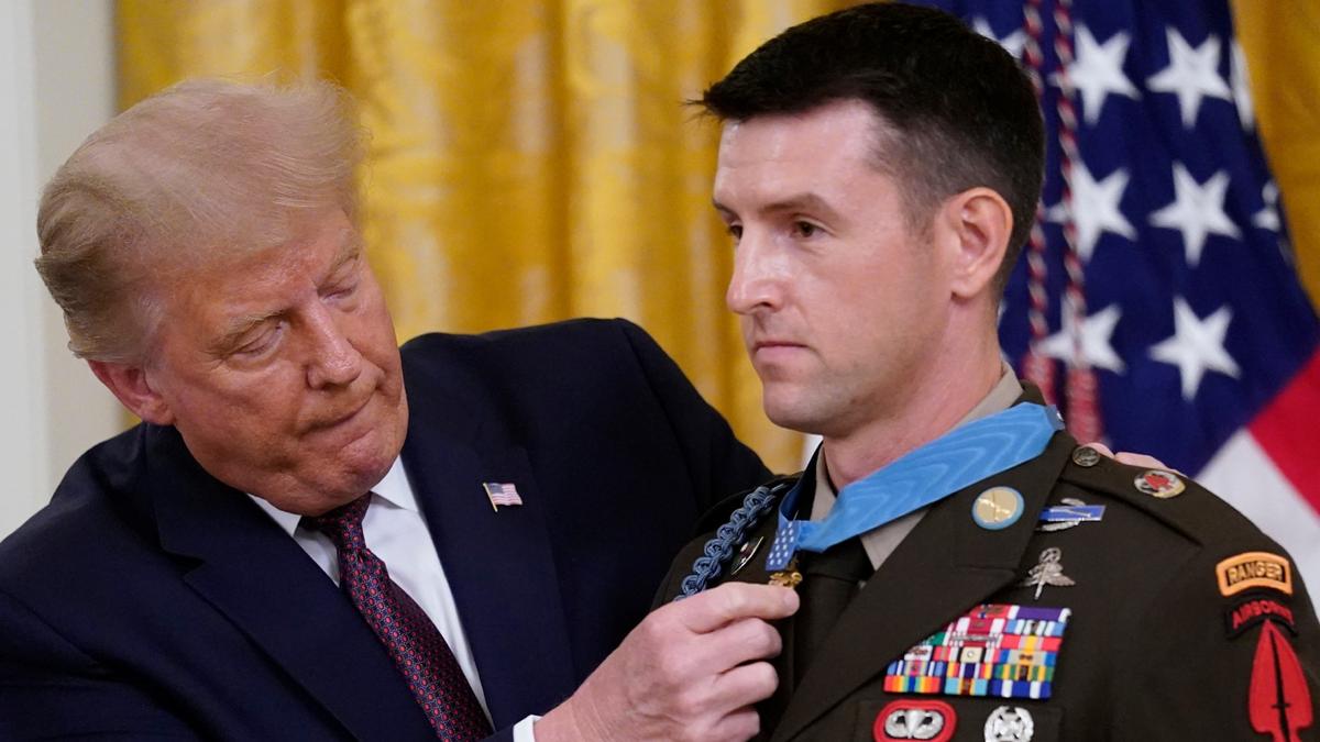 Trump Lauds Medal of Honor Recipient for Hostage Rescue