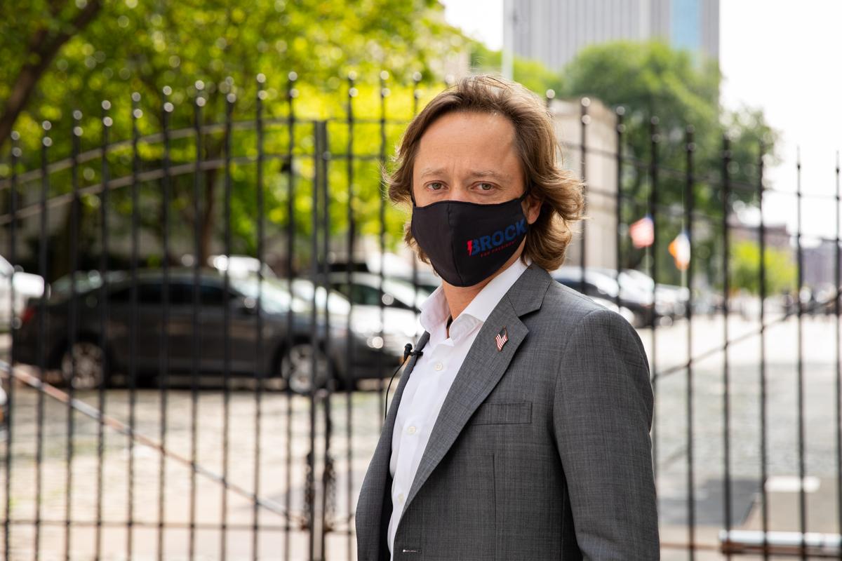 Brock Pierce, an entrepreneur and independent candidate for the presidency, takes part in a protest organized by restaurant owners near City Hall in New York City, N.Y., on Sept. 14, 2020. (Chung I Ho/The Epoch Times)