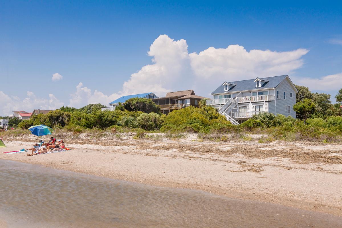 There are no billboards and no boardwalks—just some quiet beaches. (Courtesy of Discover South Carolina)