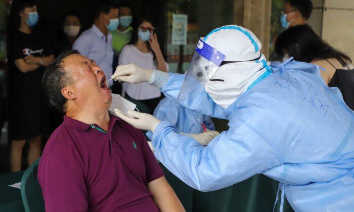 Chinese City Goes on Full Lockdown After Confirming 2 CCP Virus Infections